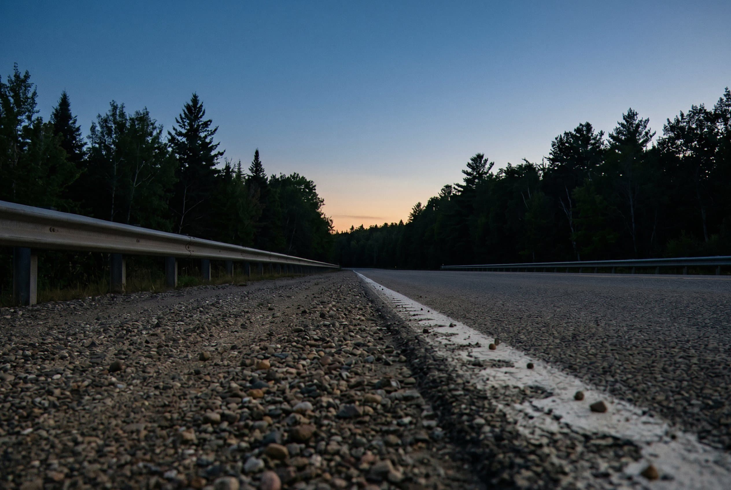 Neutral roadside scene for field test